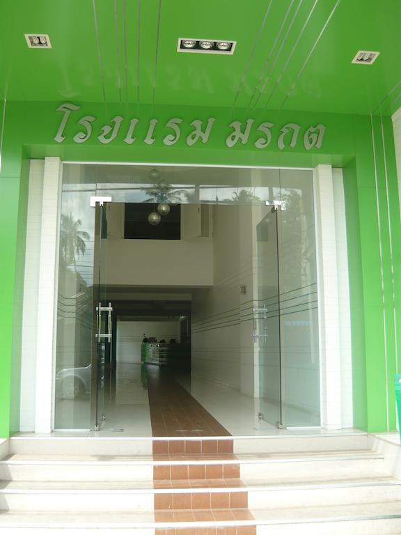 Morakot Twin Chumphon Hotel Exterior photo