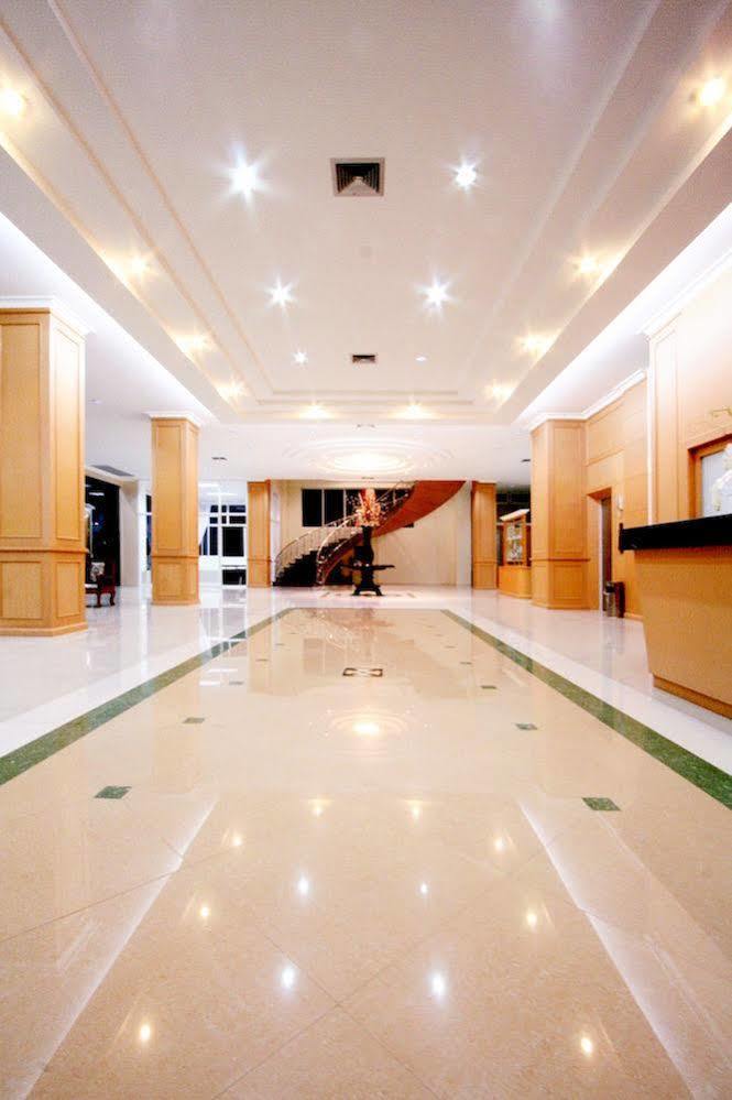 Morakot Twin Chumphon Hotel Exterior photo