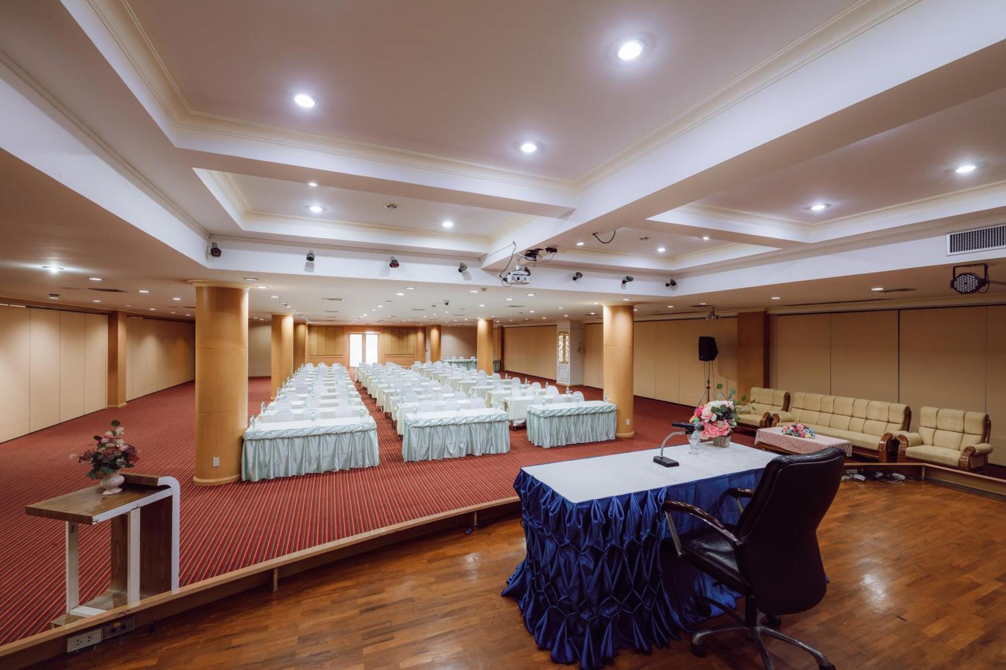 Morakot Twin Chumphon Hotel Exterior photo